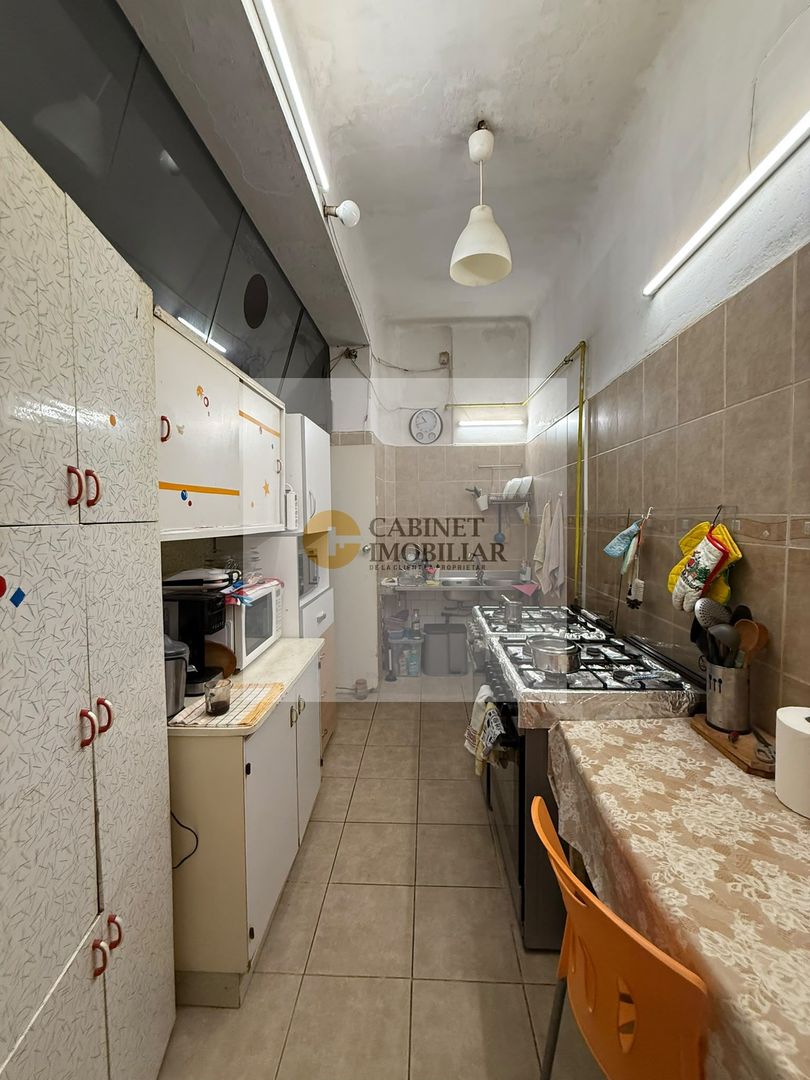 4 camere + vestibul I Parter I Romana - Poză 8