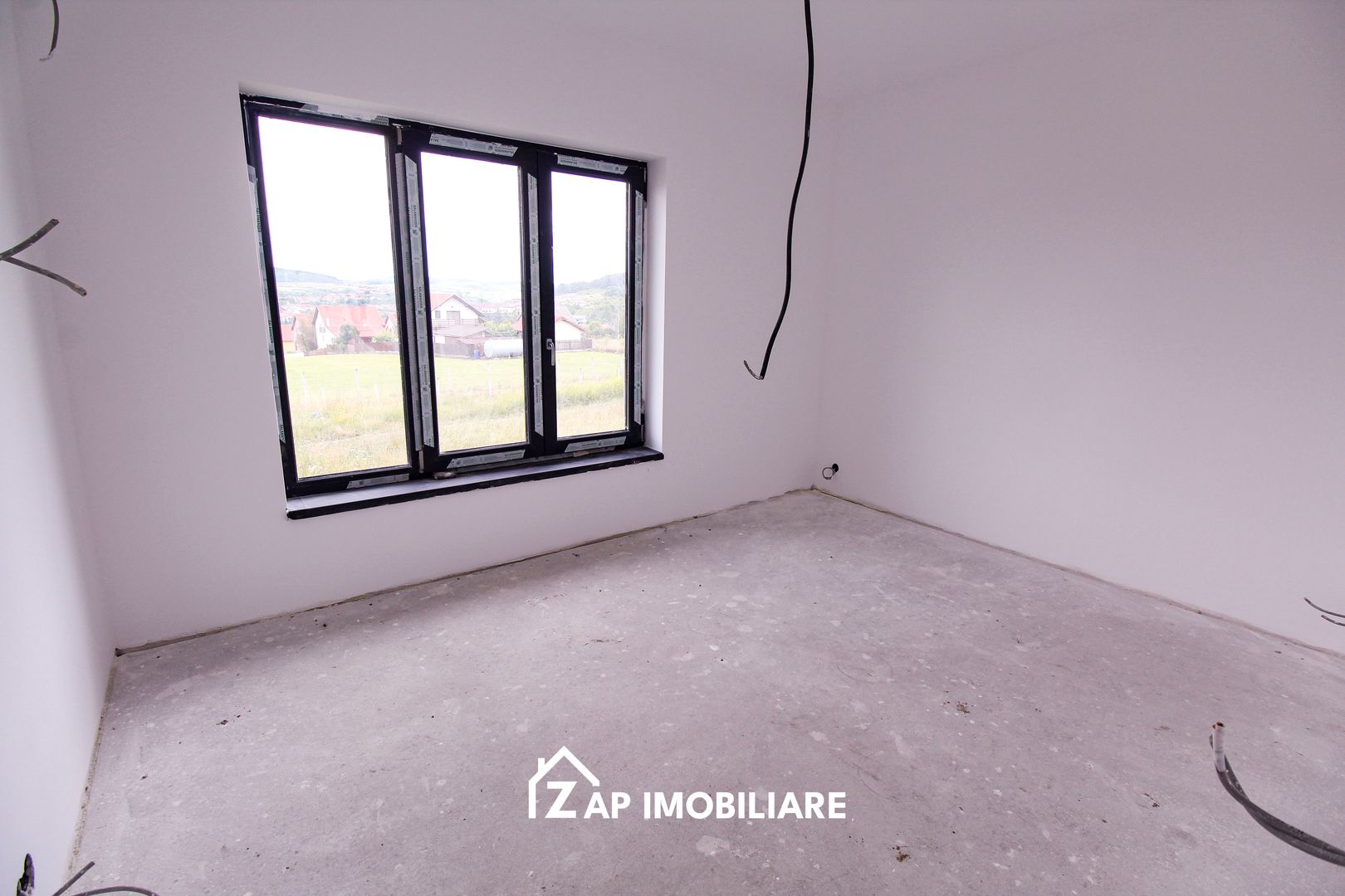 Corunca - Casă Individuală P+1 - 5 Camere (4 Dormitoare) - Teren 490 mp - Semifi - Poză 2