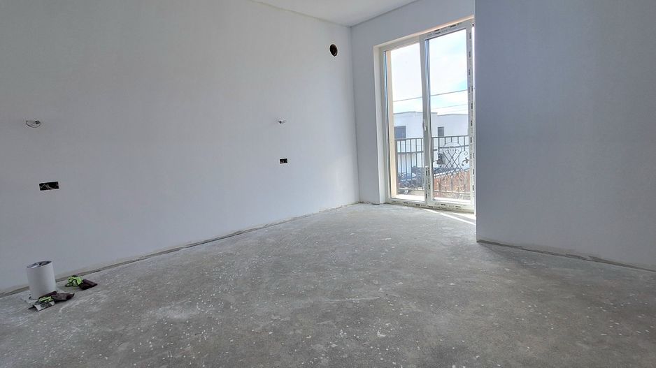 Casa cu garaj- contructie tip duplex - Poză 11