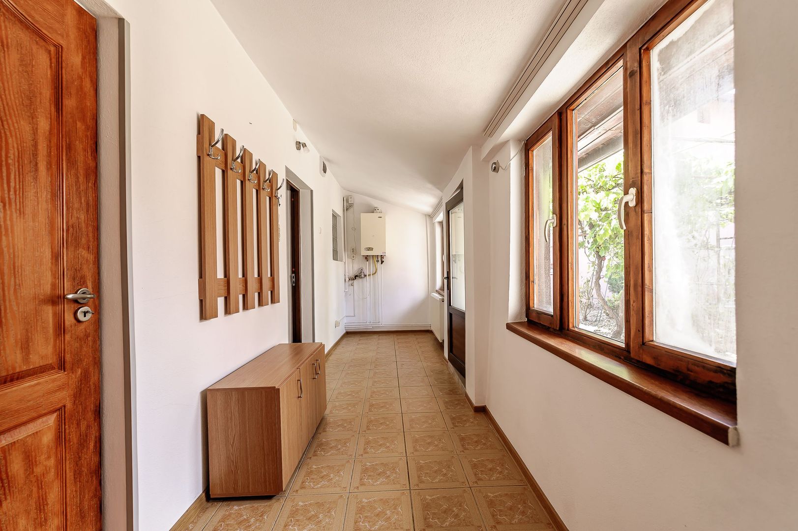 Vandut Casa cu teren generos la pret de apartament in Gradiste - Poză 6