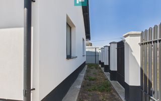 Casă cu 4 camere și teren de 738 mp - Șimand - Poză 7