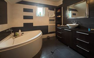 Vilă spațioasă cu garaj, curte de 600 mp  Sânnicoara - Poză 10