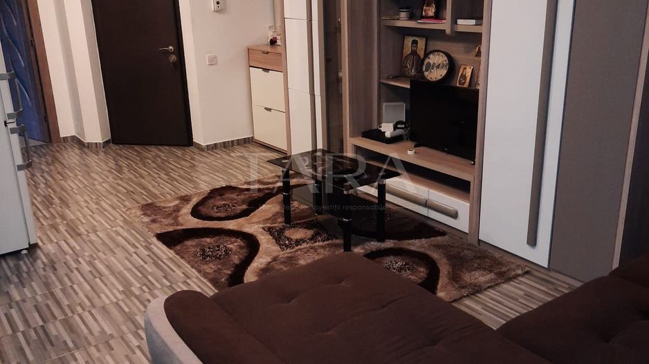 Apartament cu 2 camere de vânzare - Poză 1