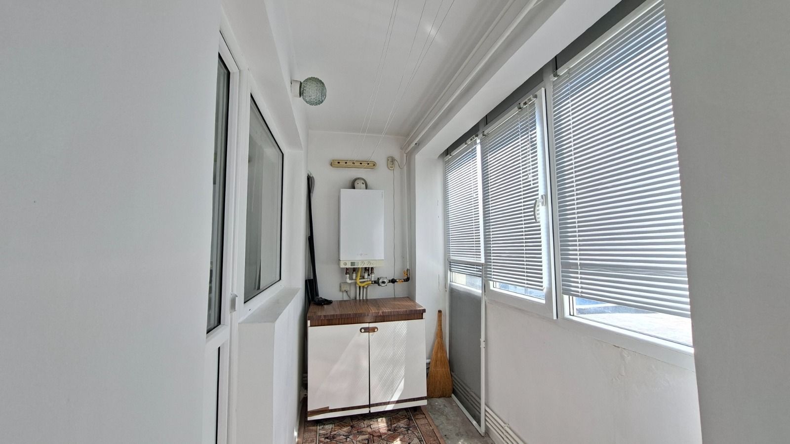 De inchiriat apartament cu o camera, etaj 1, Faleza, 285 euro - Poză 7