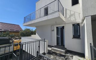 Apartament exclusivist dispus P+1E  - 82mp - Poză 1