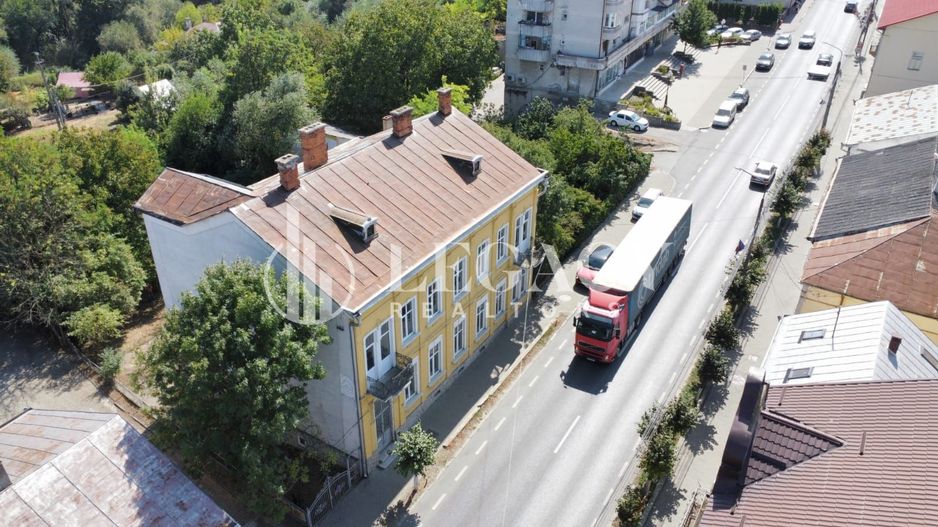 VÂNZARE/SCHIMB CU TEREN  - Clădire interbelică, centru oraș Siret - Poză 7