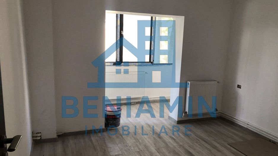 Apartament 4 camere decomandat centrala 83mp renovat etaj 1 Craiovita - Poză 3