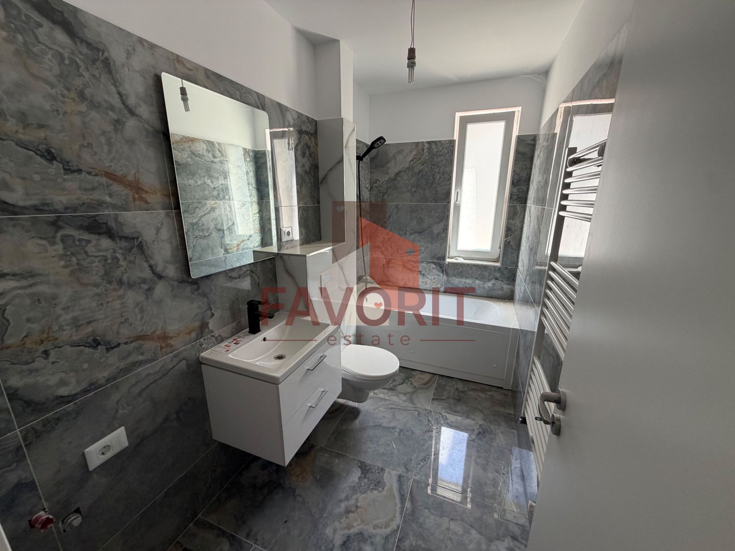 Bloc Nou. Disponibil imediat. Bucatarie inchisa. Parcare in CF. - Poză 11