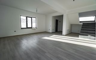 Propietar casa P+M STR.SAFIRULUI - Poză 3