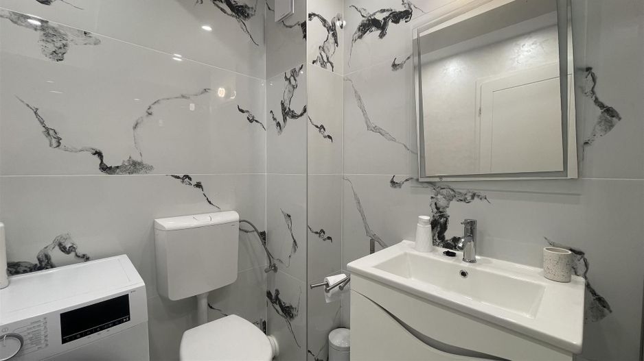 APARTAMENT 2 CAMERE PRIMA ARENA CU LOC DE PARCARE - Poză 5