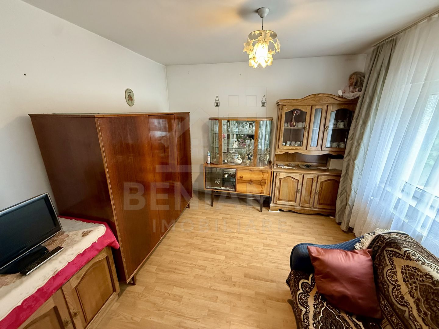 Casa spatioasa - D+P+1+M - 226mp - Bibescu - 1Mai - Poză 7