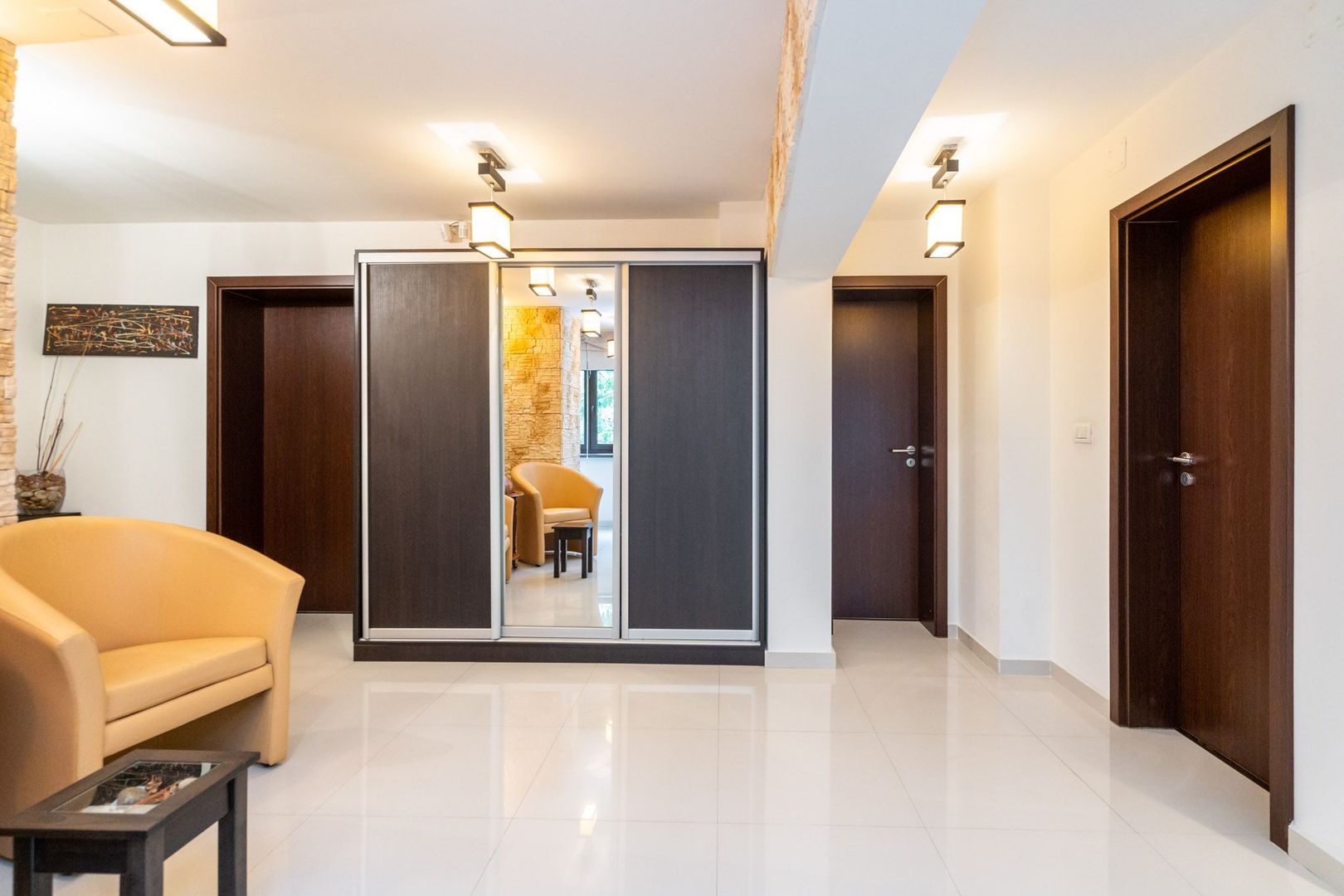 COMISION 0% - Apt.3 camere si Loc Parcare, bl. 1997, vedere gradina, metrou 8min - Poză 3