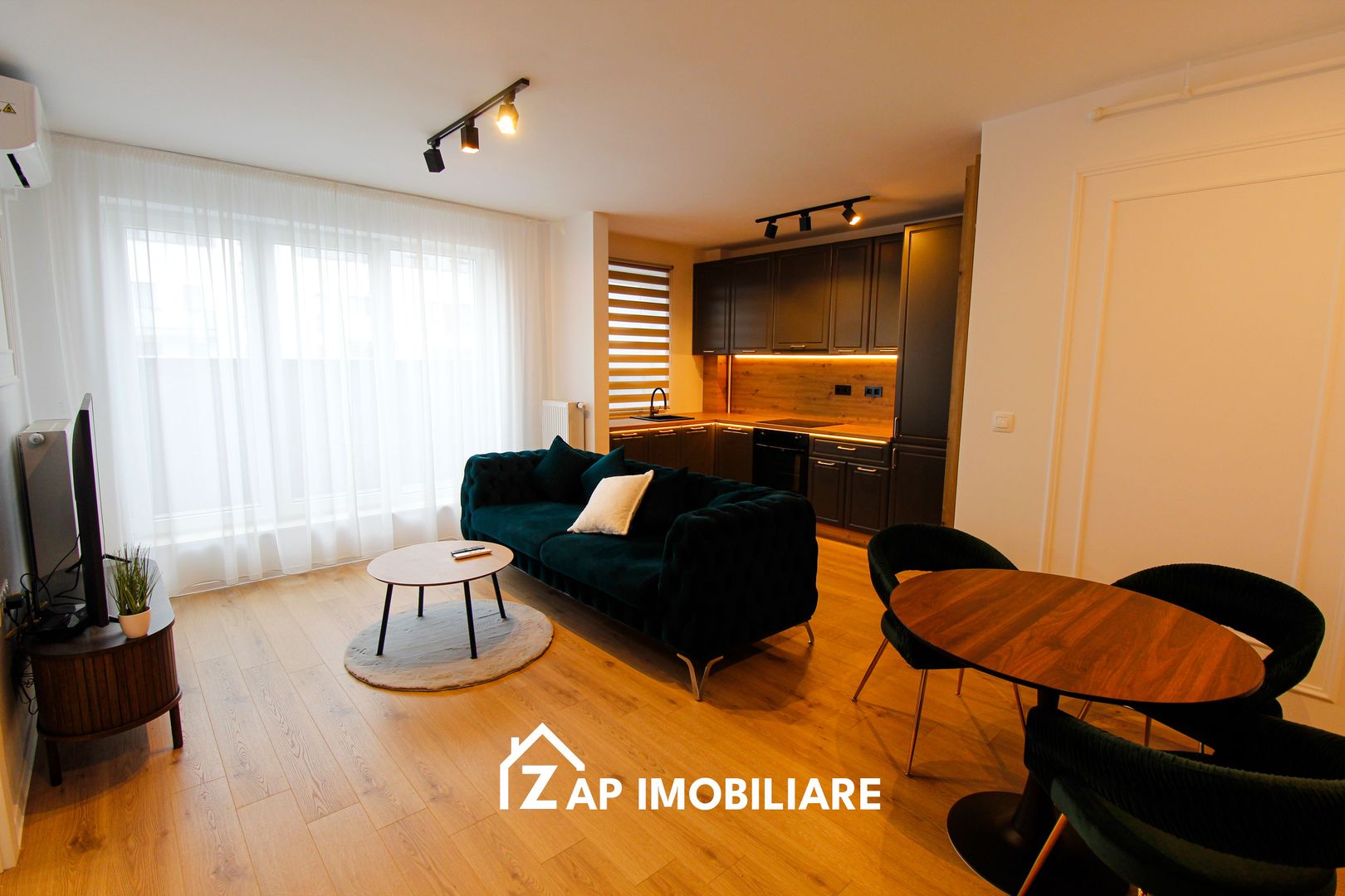 Premium 2 Camere Maurer | Parcare  | Echipat LUX - Poză 1