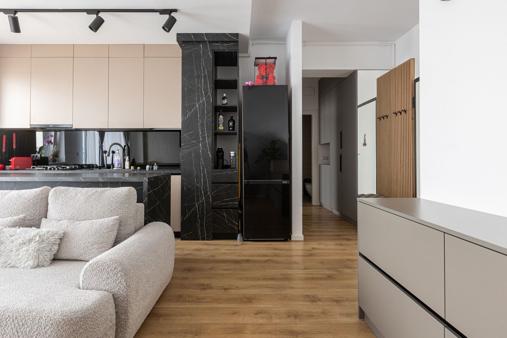 De Inchiriat Apartament 3 Camere de Lux, pe 2 Nivele, Sebastian sect.5 - Poză 4