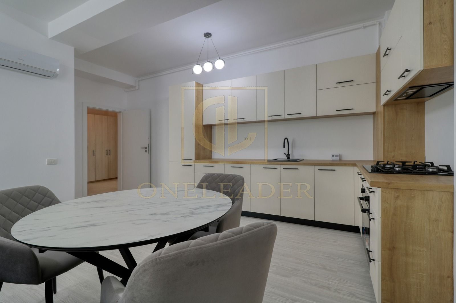 Prima Închiriere – 2 Camere Moderne cu 2 Balcoane – Zona Decebal - Poză 8