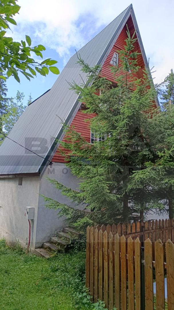 Casa de vacanta, Muntele Baisorii - Poză 1