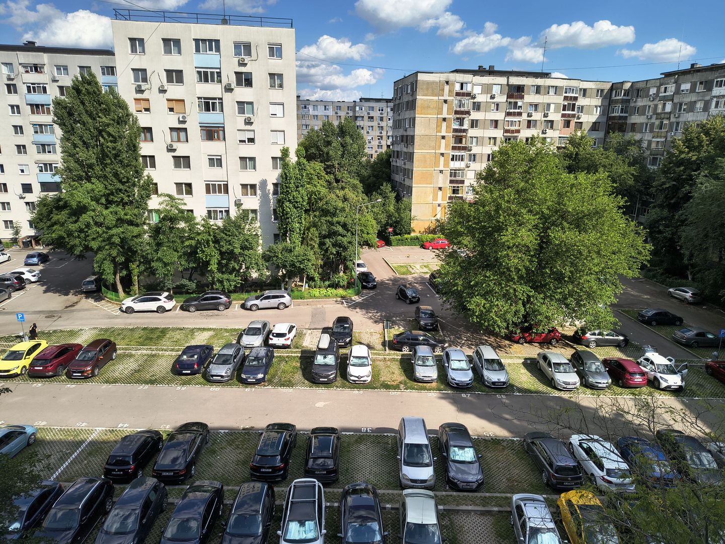 Apartament 3 camere semidecomandat Berceni - Poză 5