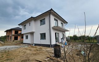 Casa Individuala cu 326 mp de curte si Carport, in Poplaca - Poză 5