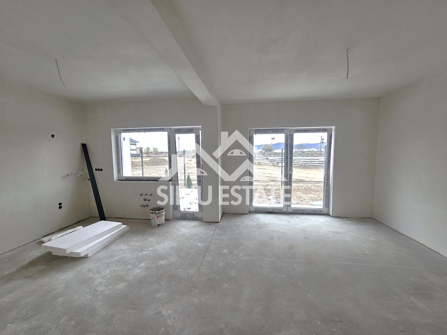 Casa Sibiu 4 camere, 2bai, terasa, carport, locatie Selimbar - Poză 12