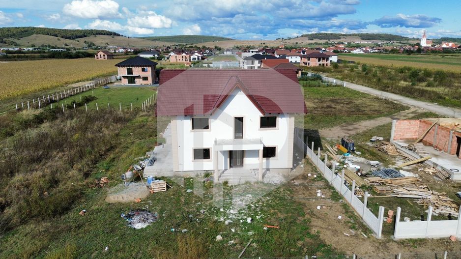 Casa individuala | Cristian | 5 camere | 160mpu | 610 Teren Liber - Poză 7