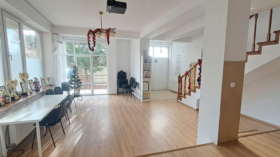 Vila individuala 7 camere | ideala birouri - Poză 1