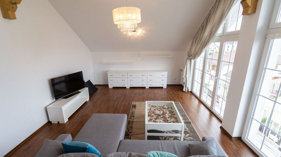 Penthouse de închiriat în Sibiu – Calea Dumbrăvii | 4 camere | 200 mp - Poză 2