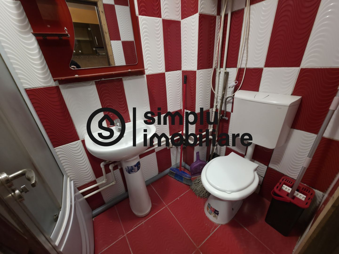 Camera de camin cu hol si baie proprie - etaj 4 - Poză 4