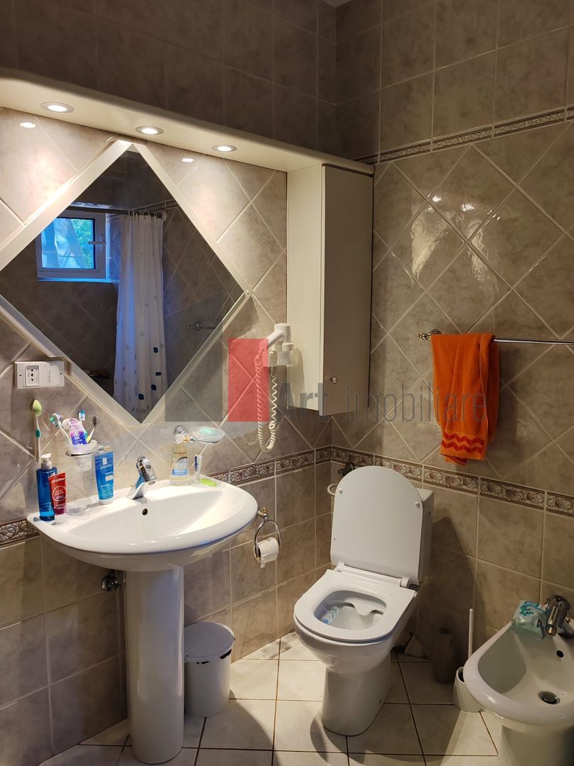 Apartament 4 camere cu centrală - Vasile Lascar - Poză 12