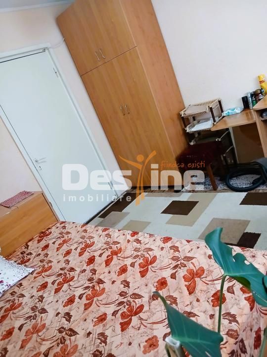 Apartament cu 3 camere de vanzare zona centrala - Poză 10