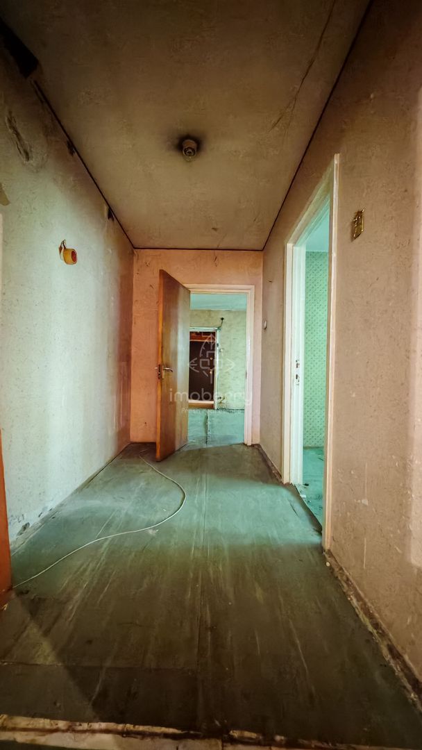 Vanzare apartament 4 camere, de renovat, Gorjului - Poză 9