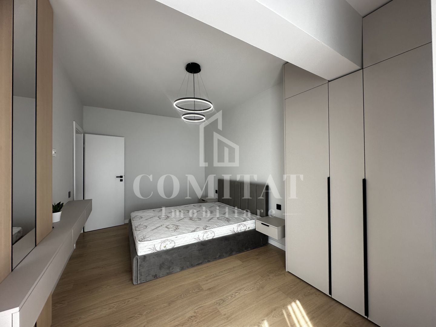 Apartament 3 camere | Ultrafinisat | Zona Spitalului Regional - Poză 10