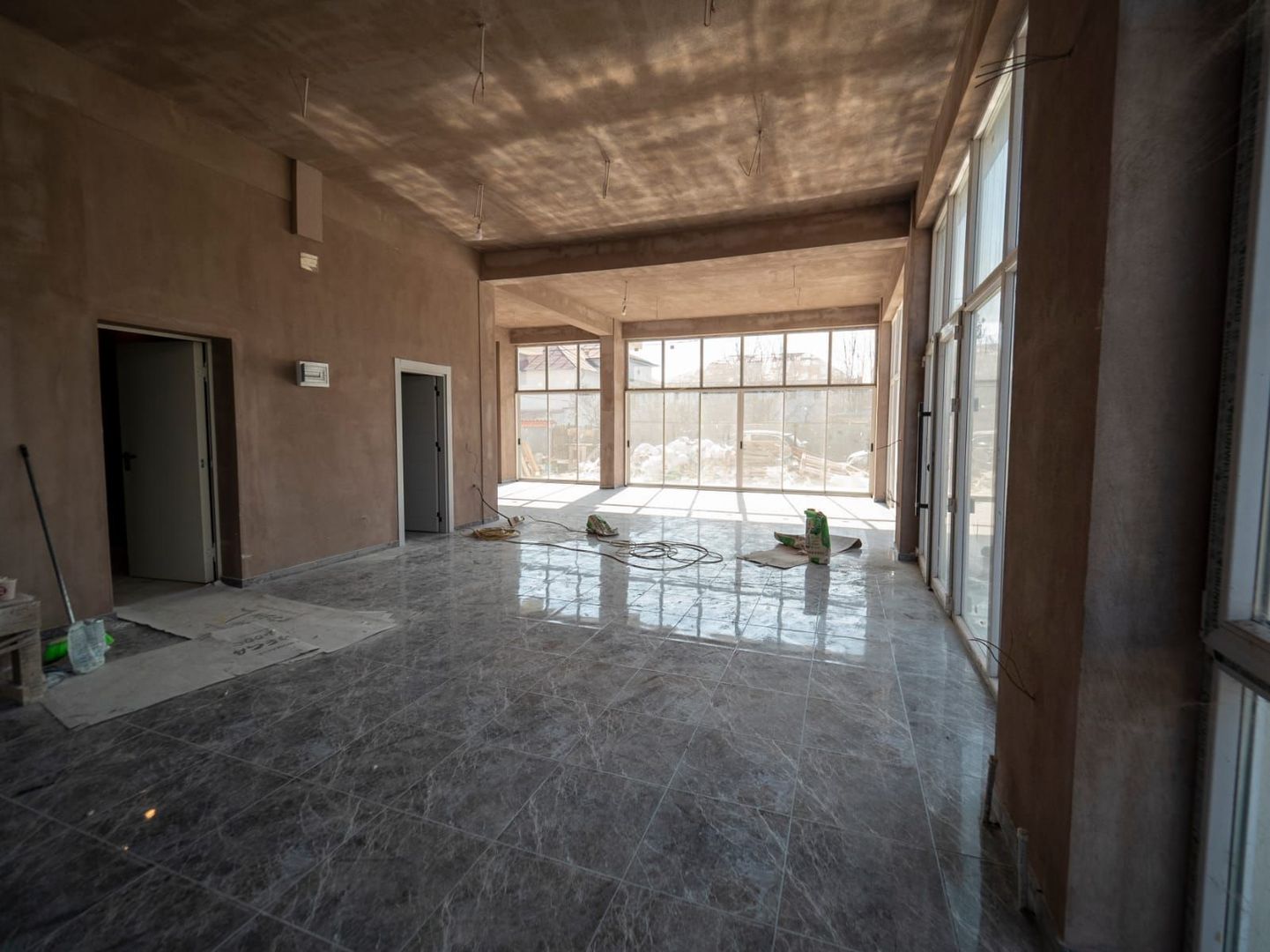 Inchiriere totala sau partiala spatiu comercial Voluntari - Poză 8