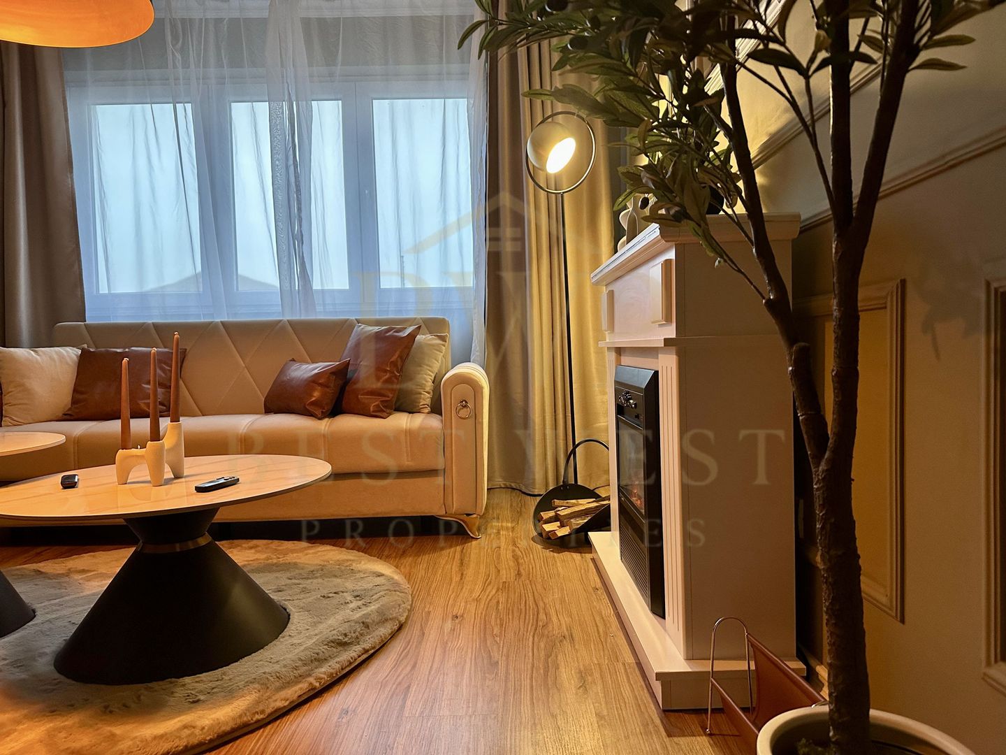 Apartament cu 3 camere, mobilat și utilat - zona Cetății - Poză 2