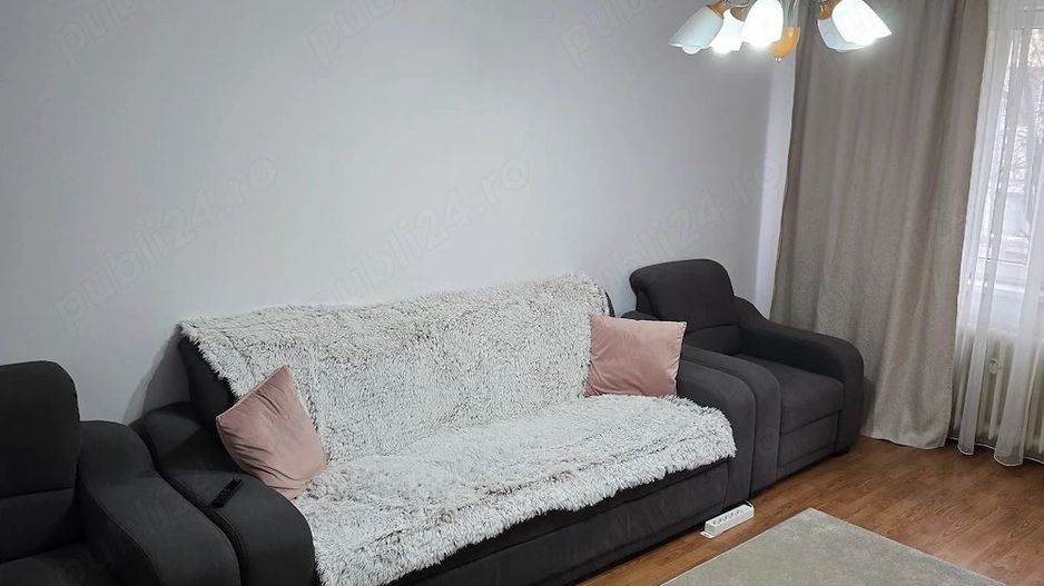 Apartamete 3 camere, decomandat, 2 bai. Zona Panselelor. - Poză 2