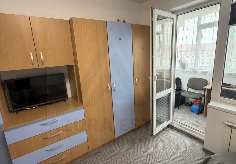 Apartament 3 camere 78 mp utili 3 balcoane 2 bai boxă  zona Terezian - Poză 2