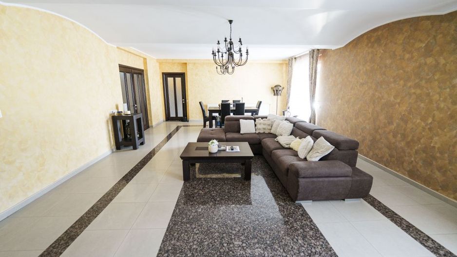 Vila moderna S+P+M, piscina acoperita, sauna, sala fitness-zona Ford/Cassia Park - Poză 5