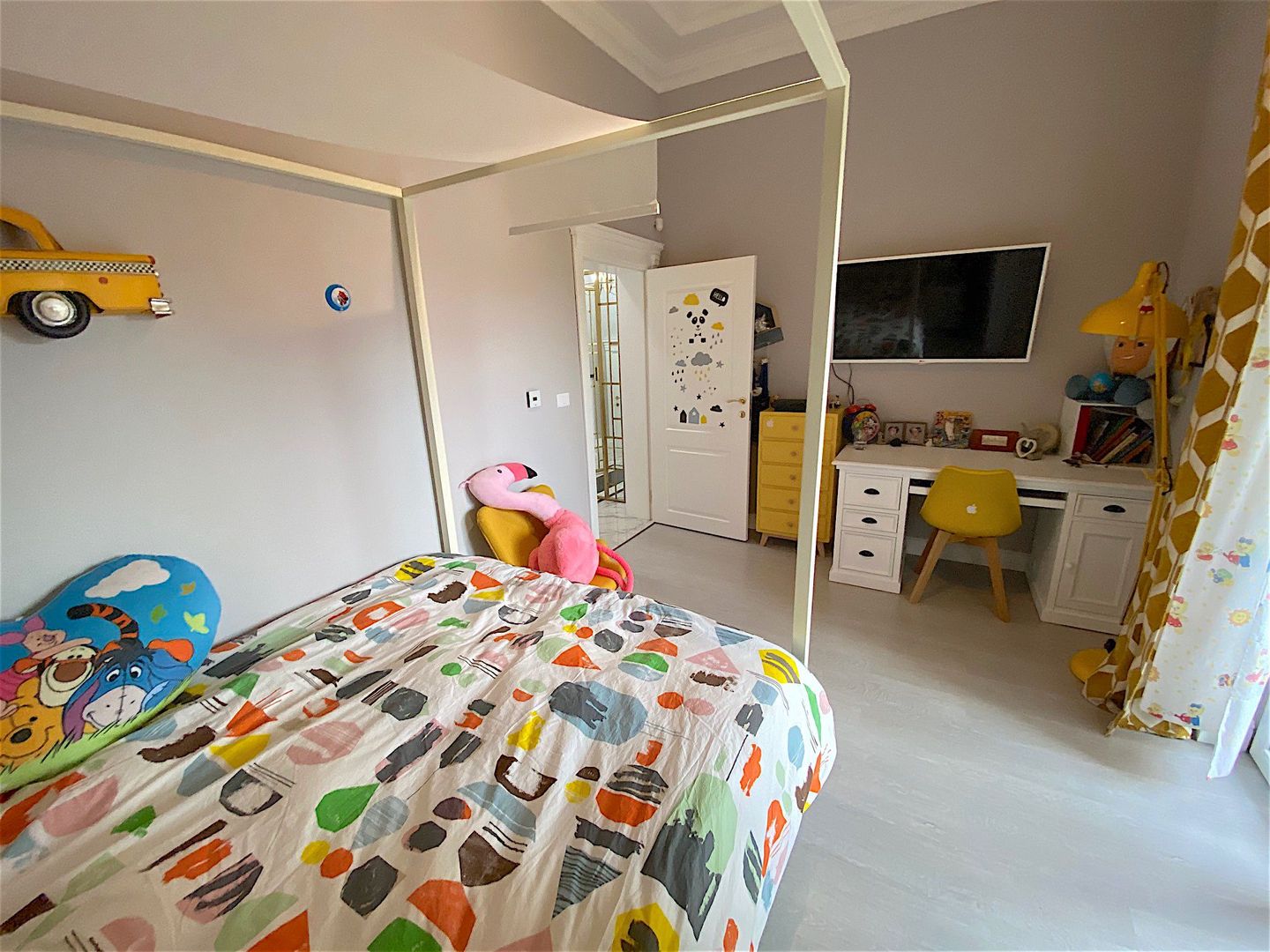 Vila deosebita cu piscina zona Dumbravita - Poză 20