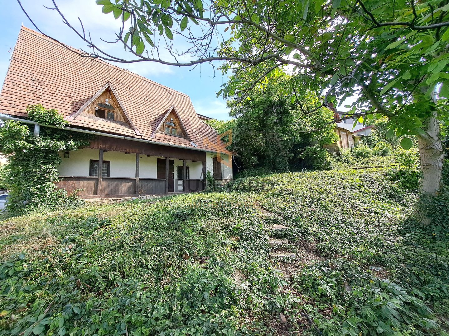 Casa individuala + teren 947 mp - Poză 1