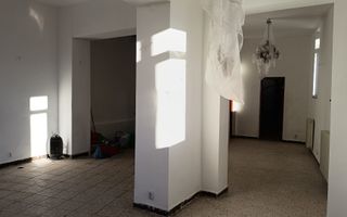 Vila  de inchiriat recent renovata - Poză 7
