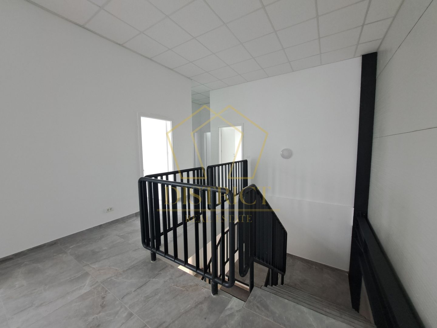 COM 0% Hale servicii, birouri și depozitare de inchiriat  | Aeroport - Poză 9