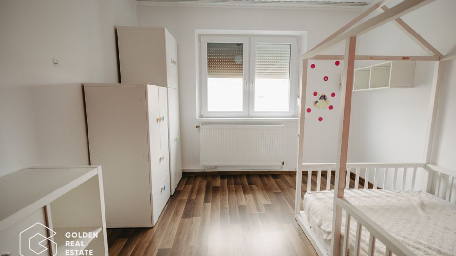 Apartament cu 4 camere, complet utilat și mobilat, zona Vlaicu - Poză 12