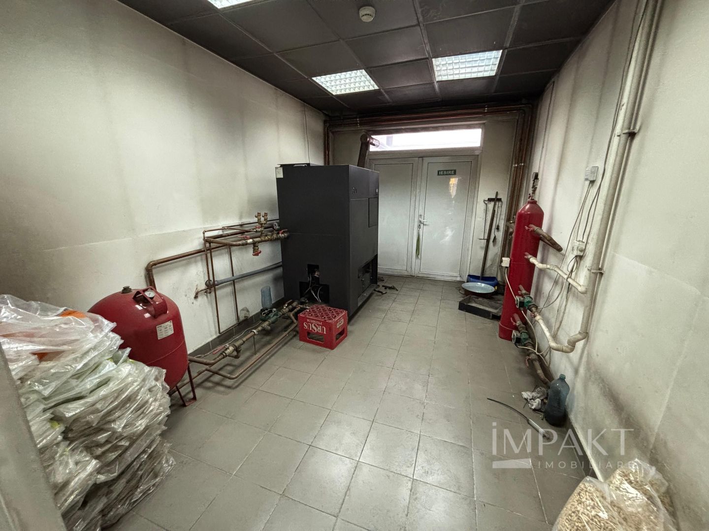 De închiriat service auto cu zona de birouri/sala asteptare - Poză 7