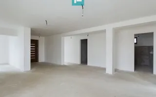 Vilă la sol cu open space și 3 dormitoare la alb - Poză 17