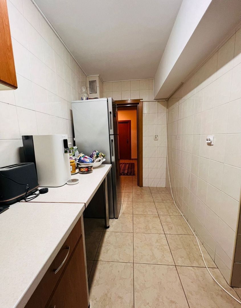 AP. 3 CAMERE P-TA ALBA IULIA, MOBILAT MODERN, METROU 10 MINUTE - Poză 3