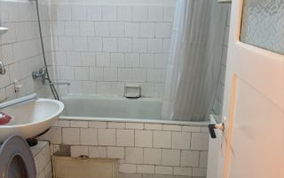 BRASADAS vinde ap 3 cam etaj 1/4 Carpați 2. - Poză 7