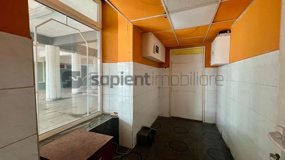 Pachet de spații comerciale – Centru Civic Oradea - Poză 12
