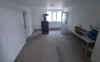 Hala de inchiriat, 300 mp + teren , zona industriala, 800 euro - Poză 2