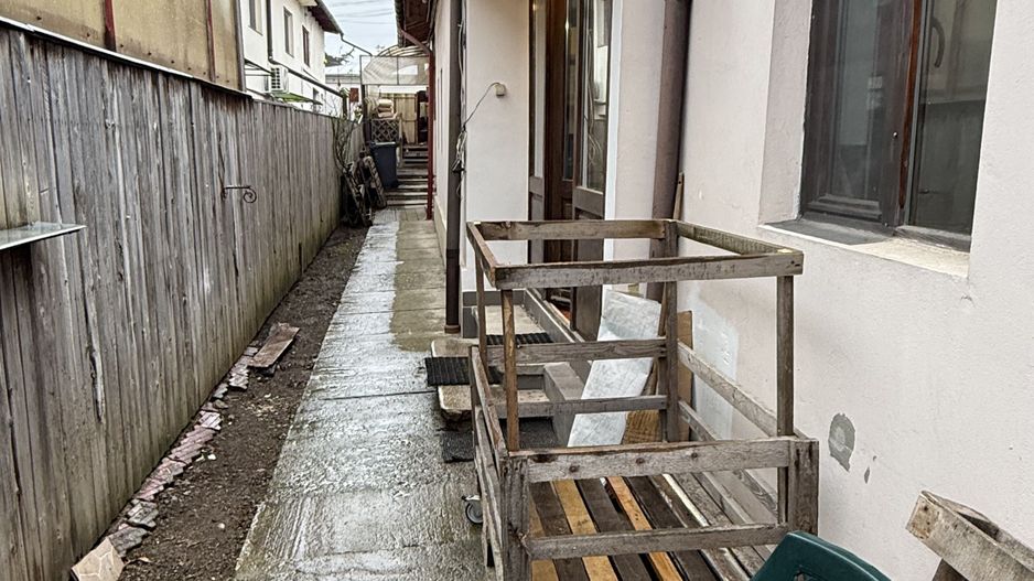 Spațiu de închiriat în Vilă - 2 camere+birou+curte în Campina - Poză 15