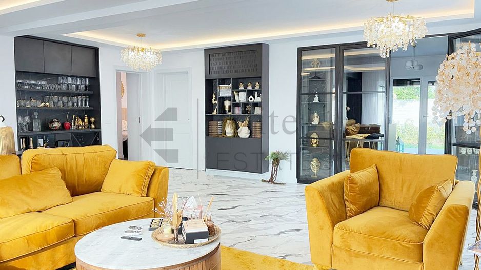 Casa premium cu 4 camere in Cartierul Episcopia din Oradea - Poză 3