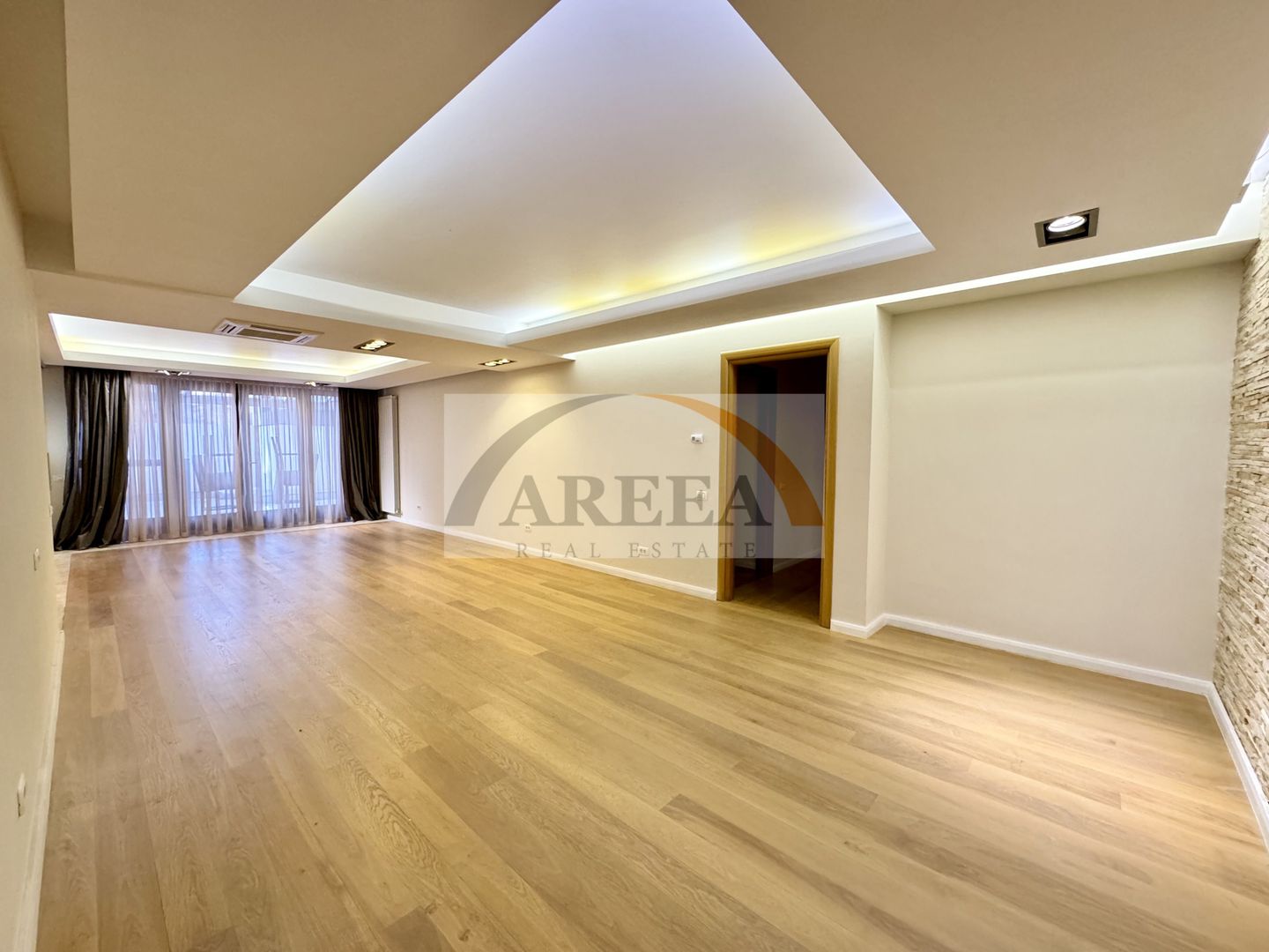 Apartament la parter,lux,spatios+terasa aflat in Aviatiei-Baneasa - Poză 1